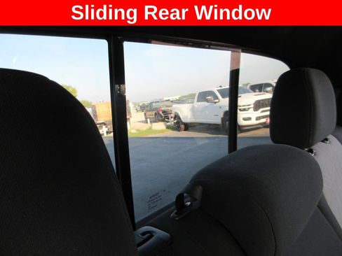 Used 2020 Toyota Tacoma TRD Sport AWD/4WD image 24