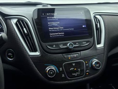 Used 2022 Chevrolet Malibu LS FWD image 31