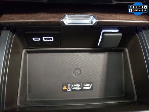 Used 2024 GMC Yukon XL Denali image 36