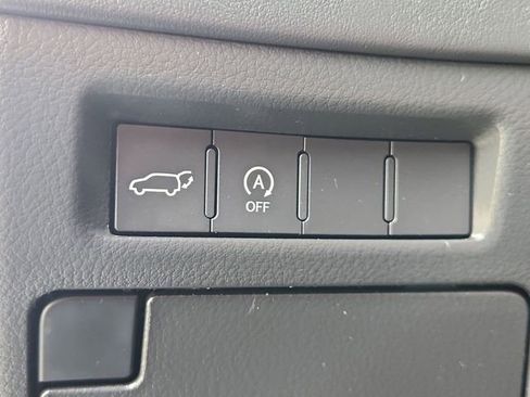 Used 2024 Lexus LX 600 4WD w/ Premium Package image 18