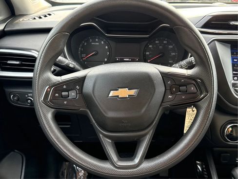 Used 2022 Chevrolet TrailBlazer LS FWD image 17