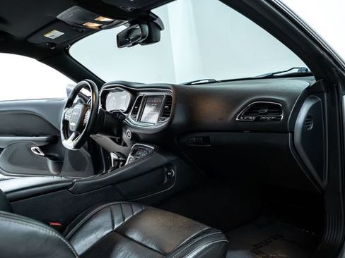 Used 2016 Dodge Challenger SRT Hellcat RWD image 21