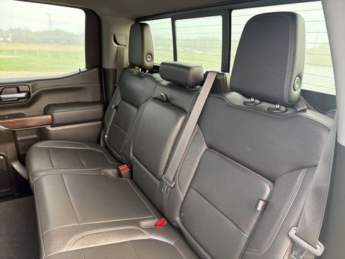 Used 2022 GMC Sierra 1500 SLT w/ SLT Convenience Package AWD/4WD image 37