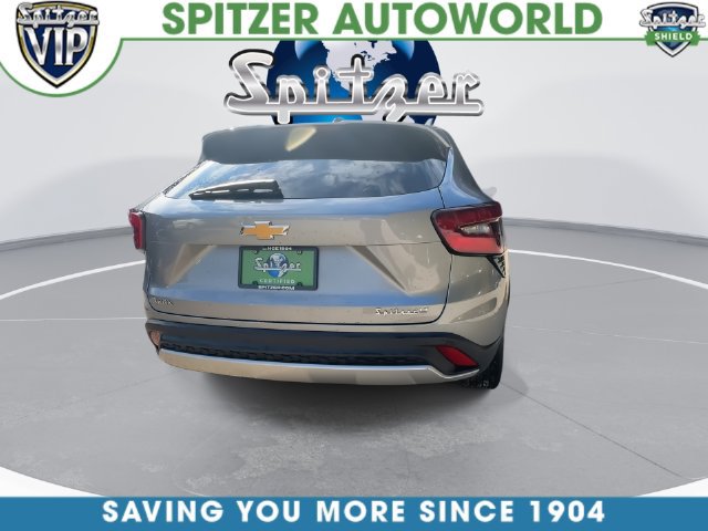 Used 2024 Chevrolet Trax LT FWD image 13