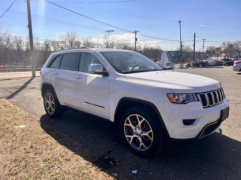 Used 2020 Jeep Grand Cherokee Limited w/ Trailer Tow Group IV image 30