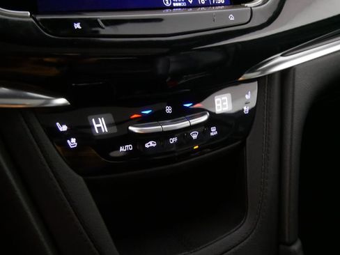 Used 2023 Cadillac XT6 Sport image 27