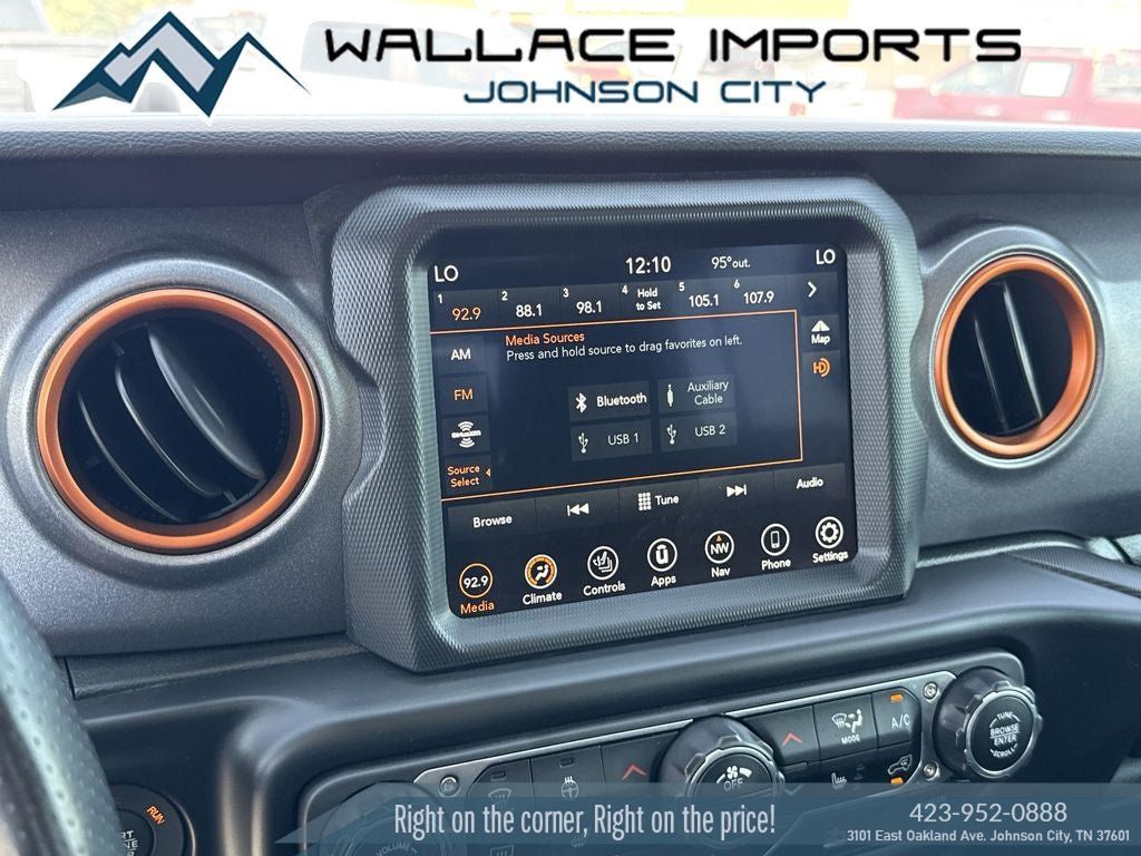 Used 2022 Jeep Gladiator Mojave w/ Cold Weather Group AWD/4WD image 24