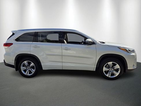 Used 2019 Toyota Highlander Limited image 8