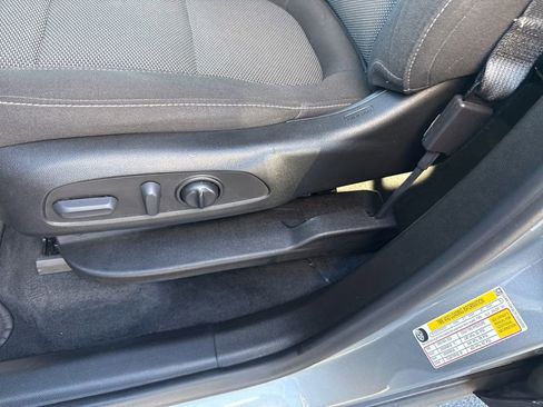 Used 2023 Chevrolet Traverse LT image 21