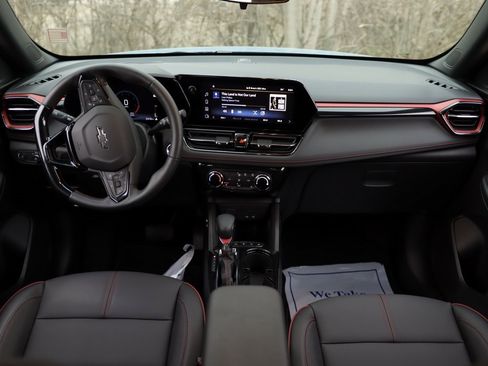 Used 2025 Chevrolet TrailBlazer RS w/ Driver Confidence Package image 19