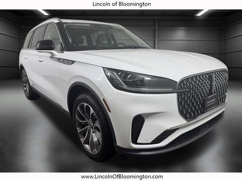 New 2026 Lincoln Aviator AWD image 9