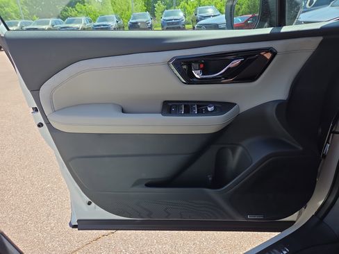 New 2026 Subaru Forester Limited image 9