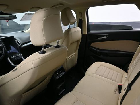 Used 2024 Ford Edge SE image 29