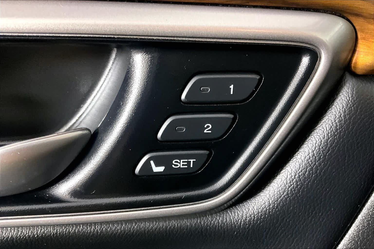 Used 2021 Honda CR-V Touring image 31