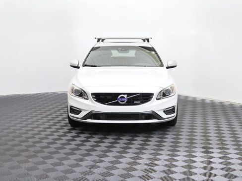 Used 2015 Volvo V60 T6 R-Design Platinum w/ Climate Package AWD/4WD image 4