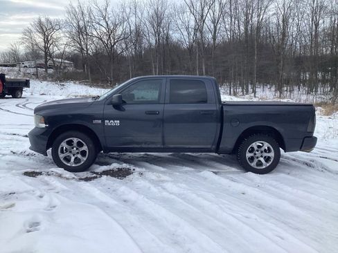 Used 2015 RAM 1500 Express image 4