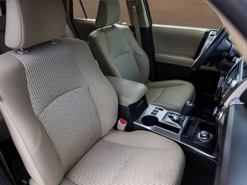 Used 2019 Toyota 4Runner SR5 AWD/4WD image 29