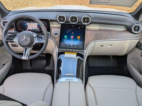 New 2026 Mercedes-Benz GLC 300 image 28