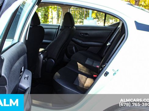 Used 2024 Nissan Sentra SV FWD image 17
