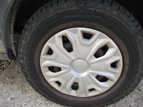 Used 2023 Ford Transit 350 XLT image 21