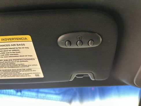 Used 2016 Lincoln MKX Reserve w/ Climate Package image 25