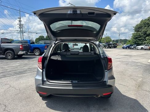 Used 2017 Honda HR-V EX image 6