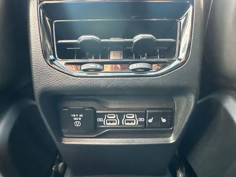 Used 2023 Jeep Grand Cherokee Overland image 20