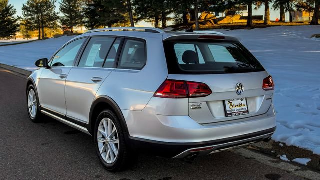 Used 2017 Volkswagen Golf Alltrack SE AWD/4WD image 7