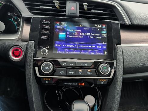 Used 2019 Honda Civic EX image 12