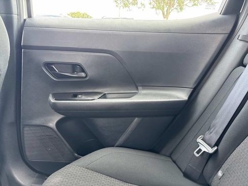 Used 2025 Nissan Kicks S FWD image 18