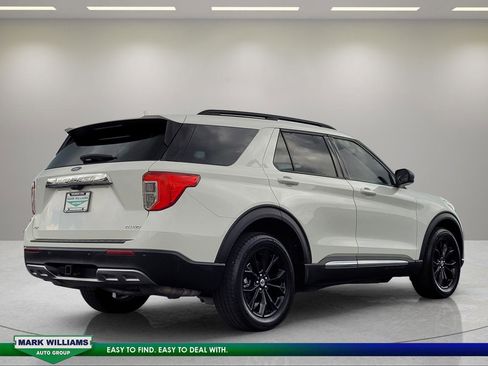 Certified 2023 Ford Explorer XLT w/ Equipment Group 202A AWD/4WD image 4