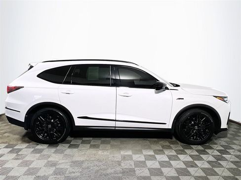 Used 2025 Acura MDX A-Spec image 9