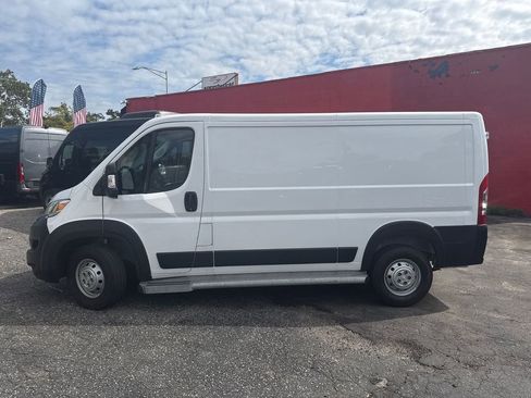 Used 2023 RAM ProMaster 2500 image 3