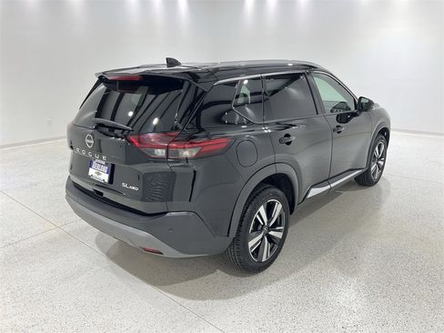 Used 2023 Nissan Rogue SL w/ SL Premium Package image 5
