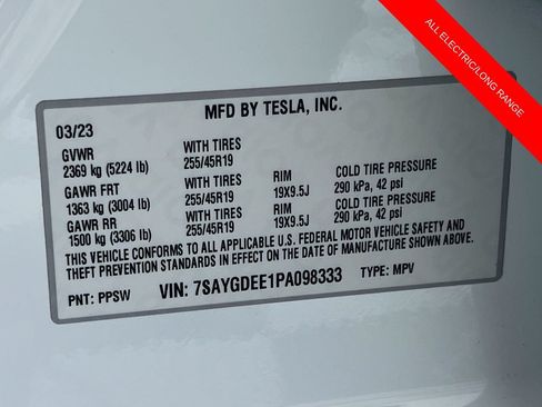 Used 2023 Tesla Model Y Long Range AWD/4WD image 31