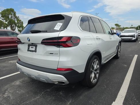 Used 2024 BMW X5 sDrive40i w/ Premium Package RWD image 16