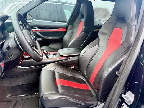 Used 2018 BMW X5 M Base AWD 4dr SUV image 30