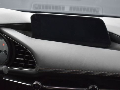 Used 2019 MAZDA MAZDA3 Sedan w/ Preferred Package image 19