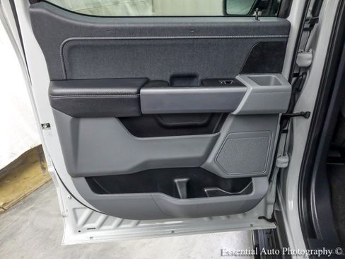 Used 2023 Ford F150 Lightning XLT image 27