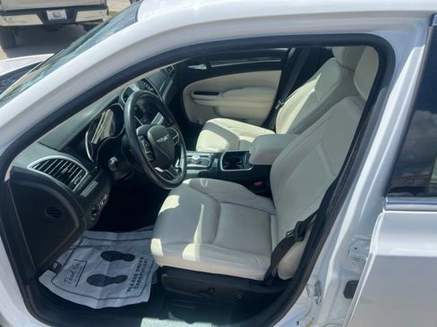 Used 2020 Chrysler 300 Touring L w/ Quick Order Package 2EF RWD image 21