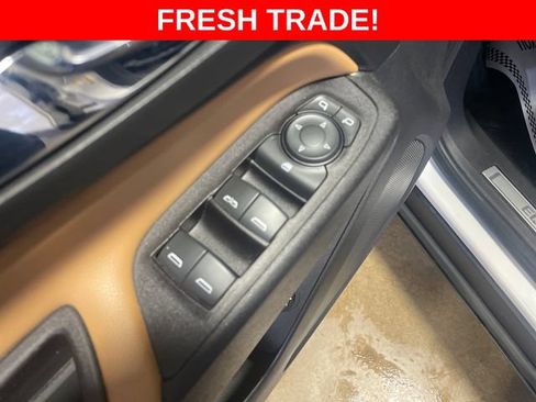Used 2019 Chevrolet Equinox Premier w/ LPO, Cargo Package FWD image 12