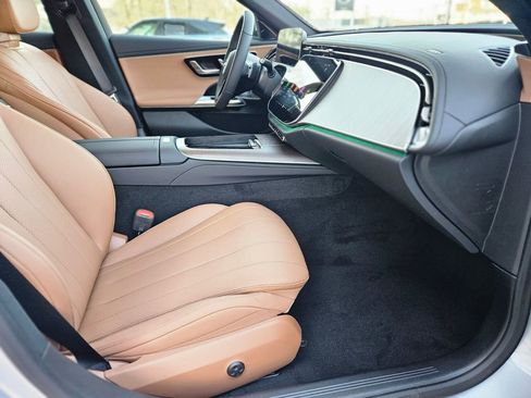 New 2026 Mercedes-Benz E 450 4MATIC Sedan image 11