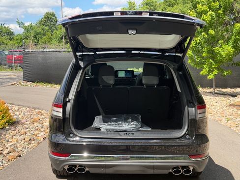New 2026 Lincoln Aviator Reserve AWD/4WD image 16