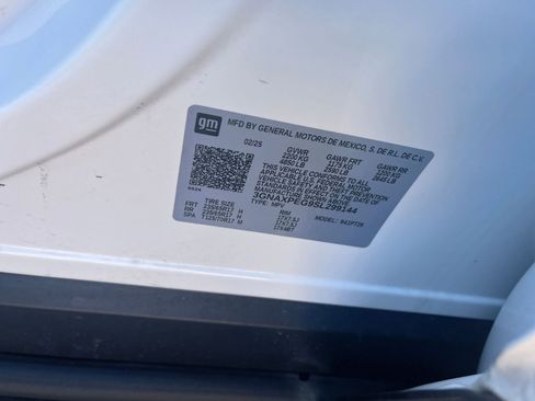 Used 2025 Chevrolet Equinox LT image 23