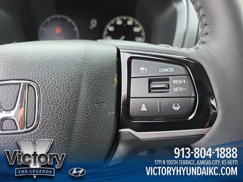 Used 2025 Honda Odyssey EX-L image 12