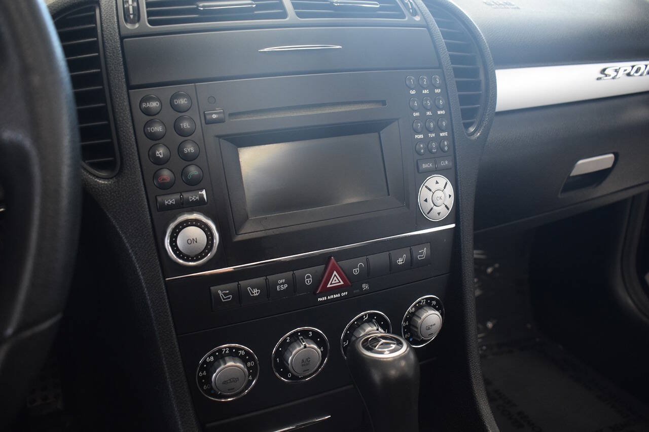 Used 2009 Mercedes-Benz SLK 300 image 26