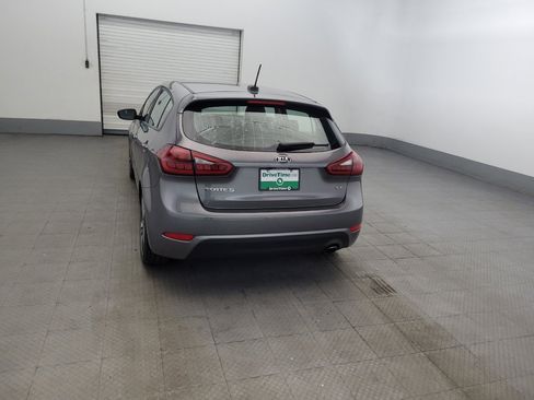 Used 2017 Kia Forte EX FWD image 6