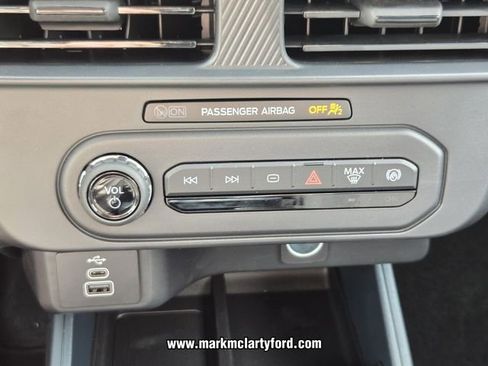 New 2026 Ford Maverick XL AWD/4WD image 16