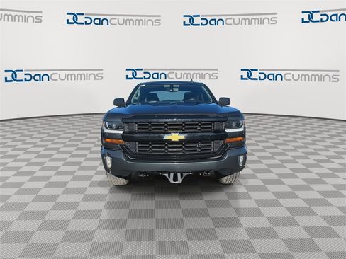 Used 2019 Chevrolet Silverado 1500 LT w/ All Star Edition image 4