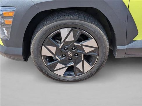 Used 2024 Hyundai Kona SEL FWD image 15